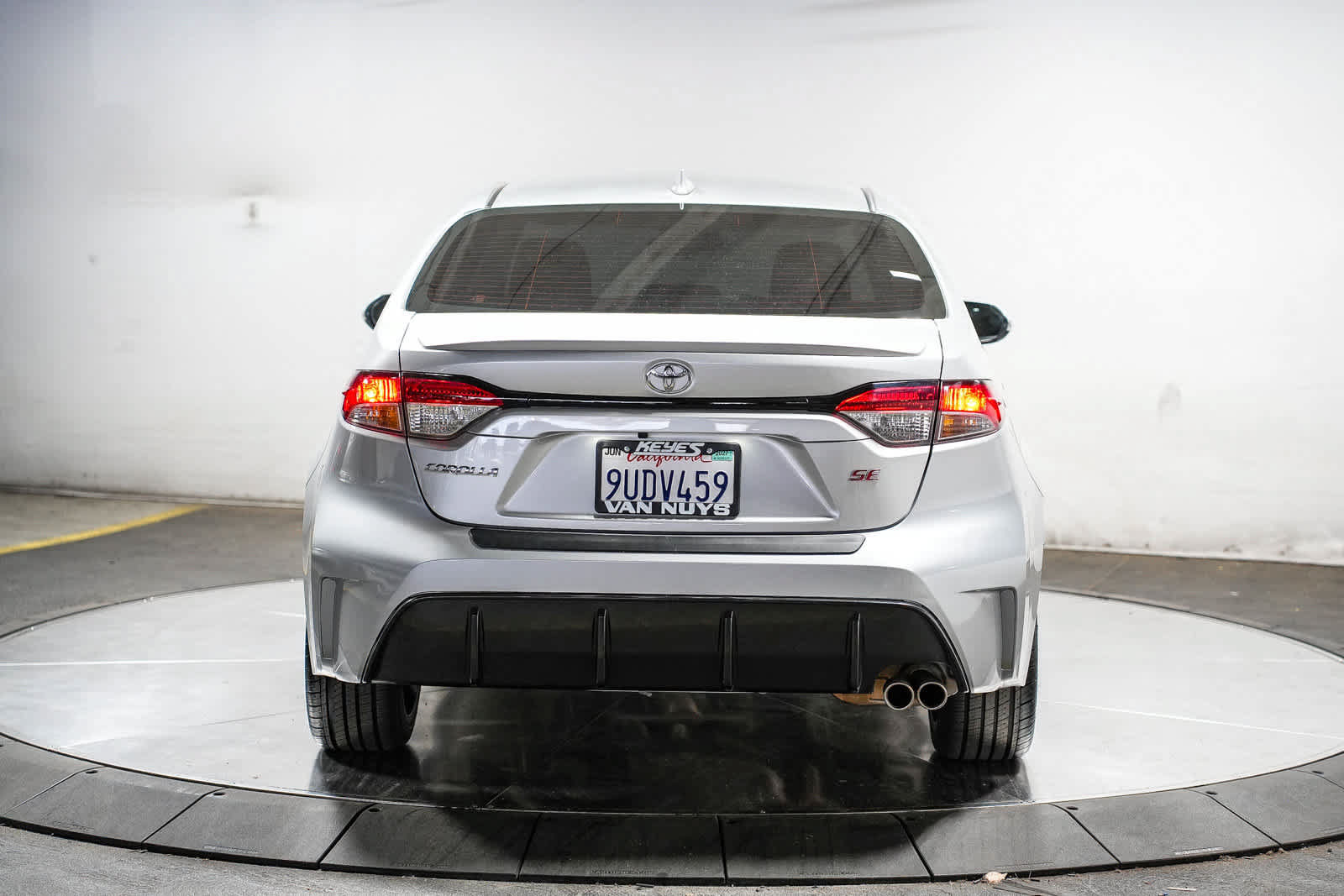 Certified 2025 Toyota Corolla SE FWD image 4