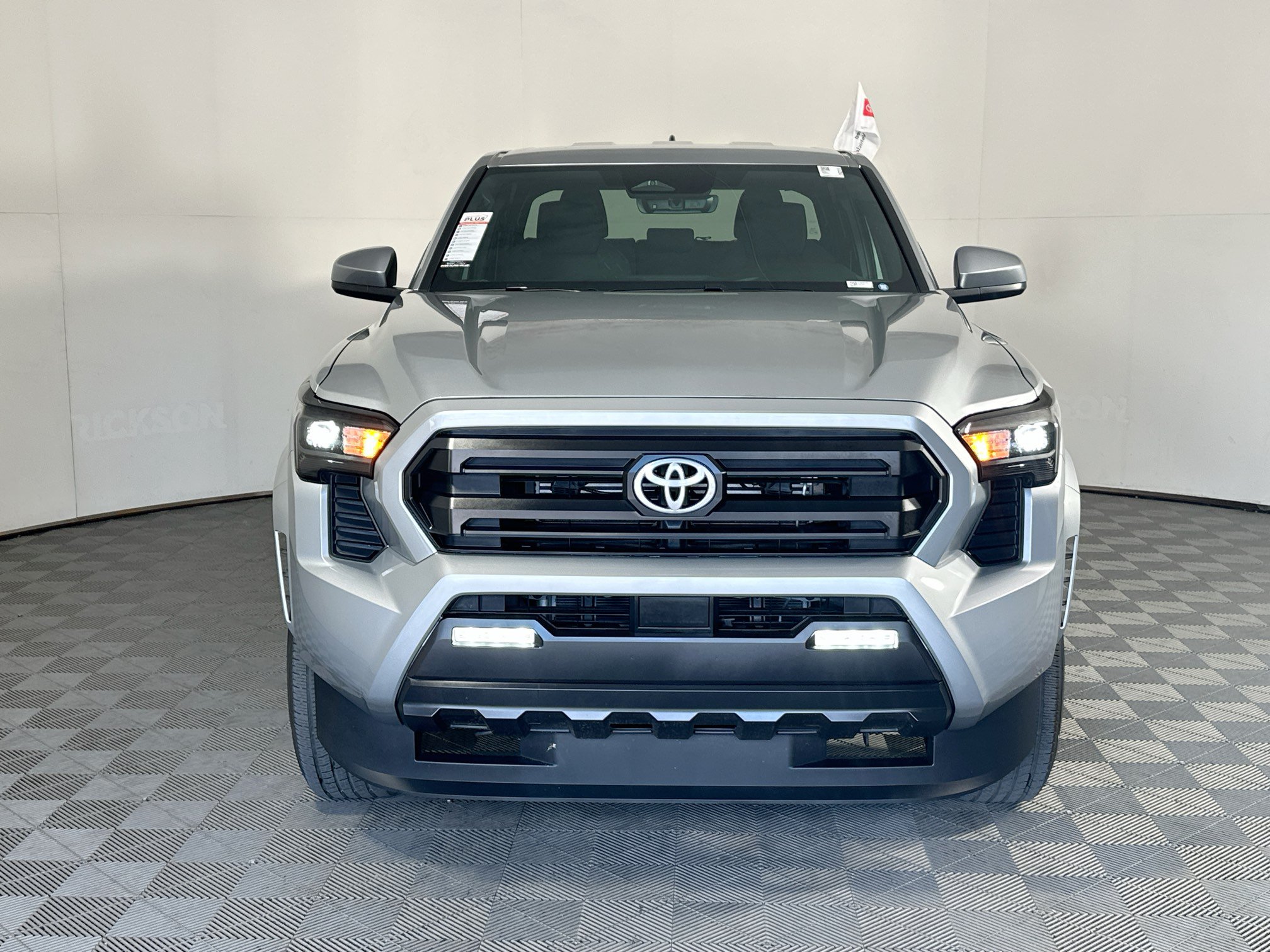 Used 2025 Toyota Tacoma SR5 RWD image 8