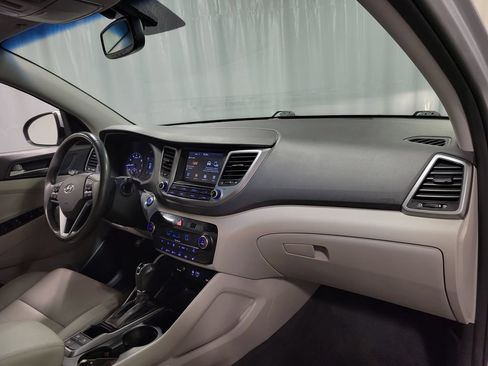 Used 2018 Hyundai Tucson Value FWD image 29