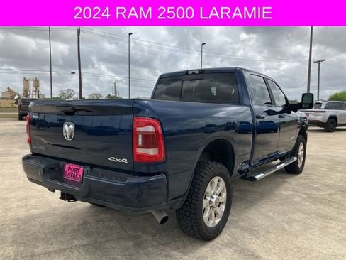 Used 2024 RAM 2500 Laramie w/ Sport Appearance Package image 7