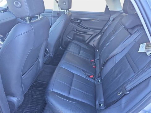 Used 2020 Land Rover Range Rover Evoque SE image 17
