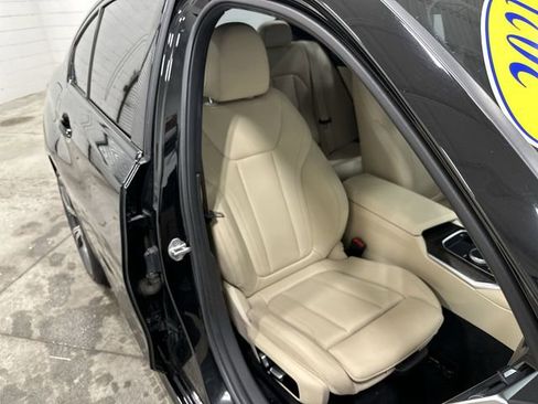 Used 2021 BMW 330i Sedan w/ Convenience Package image 26