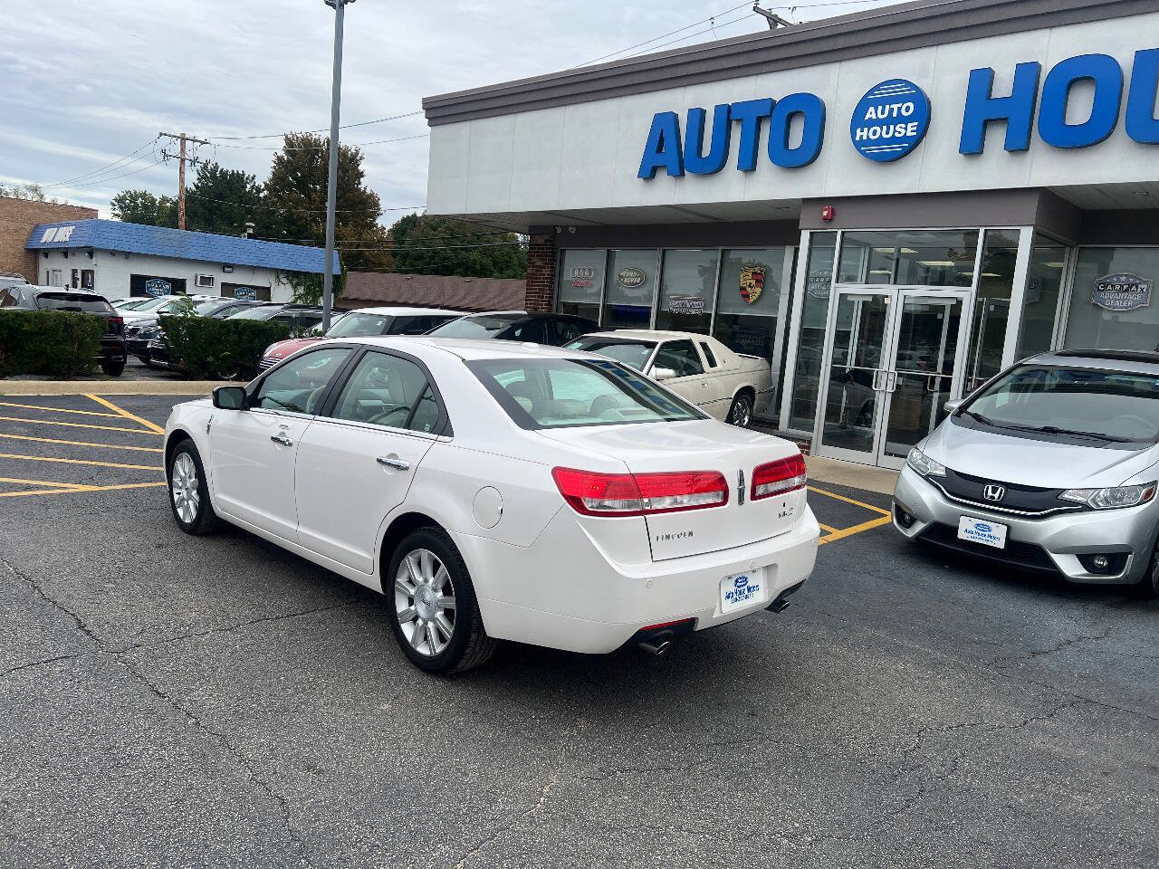 Used 2010 Lincoln MKZ FWD image 11