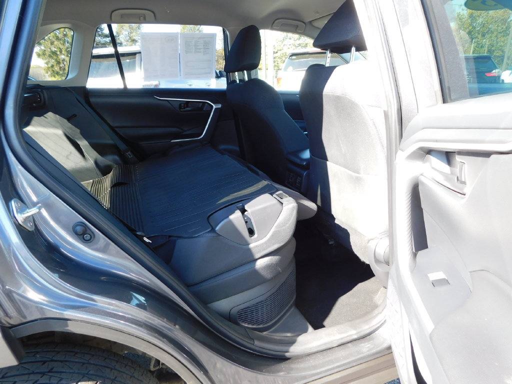Used 2025 Toyota RAV4 LE AWD/4WD image 23