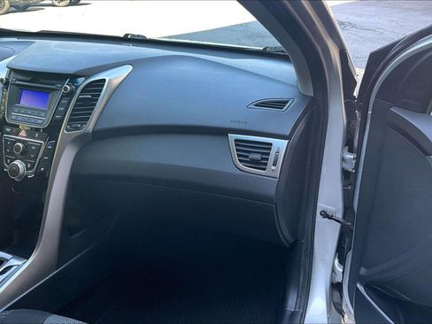 Used 2014 Hyundai Elantra GT FWD image 10