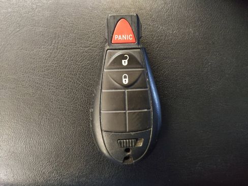 Used 2019 Jeep Cherokee Latitude w/ Popular Appearance Group image 32