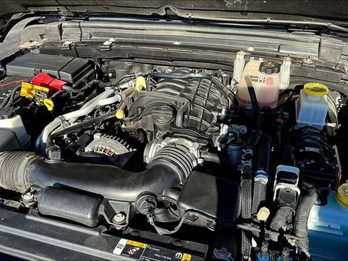 Used 2022 Jeep Gladiator Sport AWD/4WD image 32