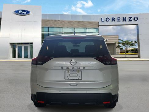Used 2025 Nissan Rogue S FWD image 6