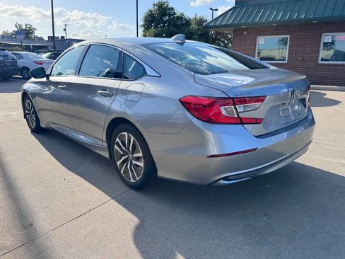 Used 2021 Honda Accord Hybrid image 7