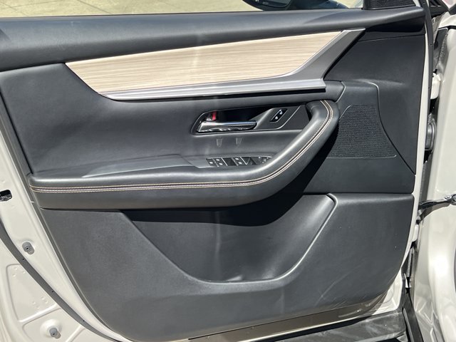 Used 2025 MAZDA CX-90 Plug-In Hybrid w/ Preferred AWD/4WD image 11