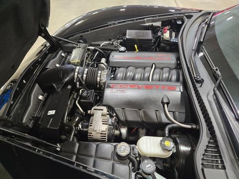 Used 2005 Chevrolet Corvette Coupe w/ Preferred Equipment Group image 39