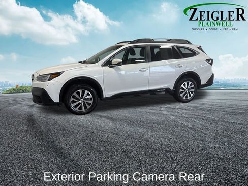 Used 2020 Subaru Outback Premium image 4