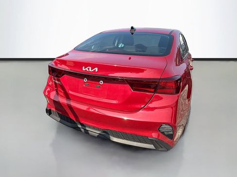 Used 2024 Kia Forte LXS w/ LXS Technology Package FWD image 7