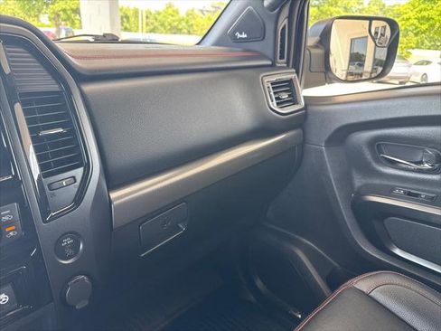 Used 2024 Nissan Titan PRO-4X w/ Pro-4x Convenience Package AWD/4WD image 32