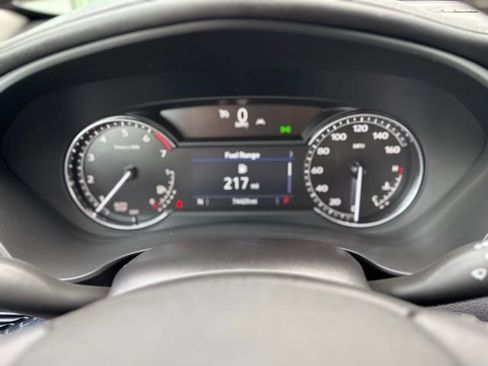 Used 2022 Cadillac XT4 Luxury w/ Cold Weather Package image 13