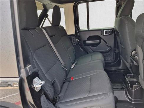 Used 2019 Jeep Wrangler Unlimited Sport S AWD/4WD image 19