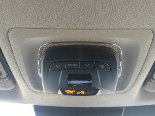 Certified 2025 Toyota Corolla Cross LE FWD image 22