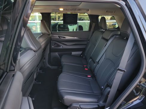 Certified 2026 INFINITI QX60 Luxe w/ Cargo Package image 16