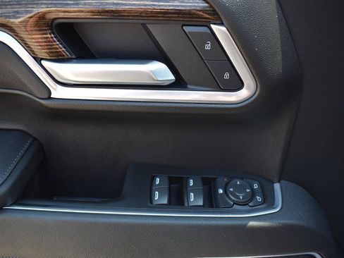 New 2025 GMC Sierra 1500 SLE image 12