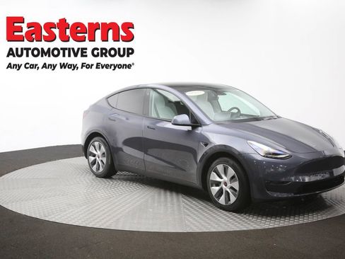Used 2023 Tesla Model Y Long Range AWD/4WD image 45