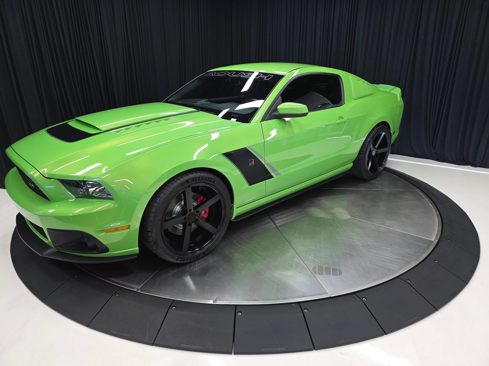 Used 2013 Ford Mustang GT Premium w/ Electronics Pkg RWD image 12