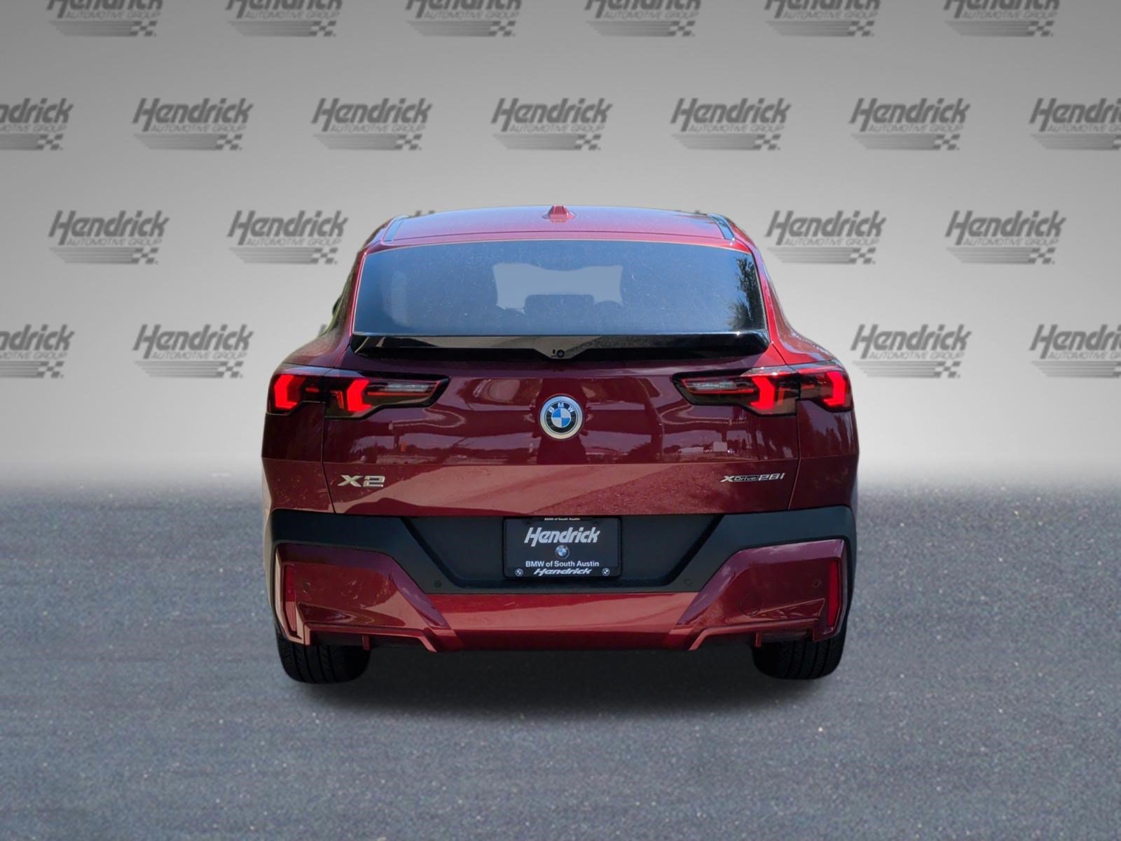 Used 2025 BMW X2 xDrive28i AWD/4WD image 9