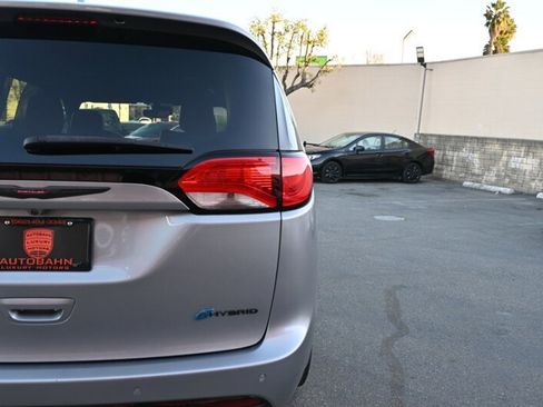 Used 2020 Chrysler Pacifica Limited w/ Quick Oder Package 2EV RED-S image 10