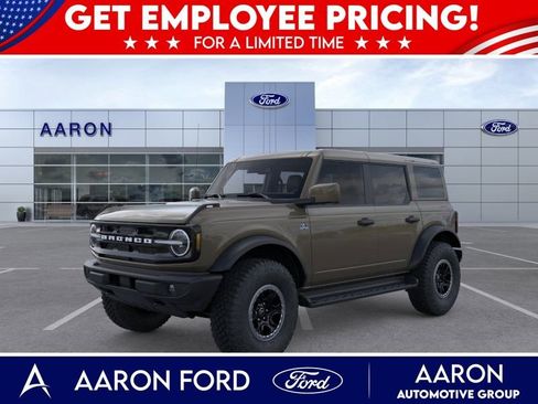 New 2026 Ford Bronco Outer Banks w/ Sasquatch Package AWD/4WD image 1