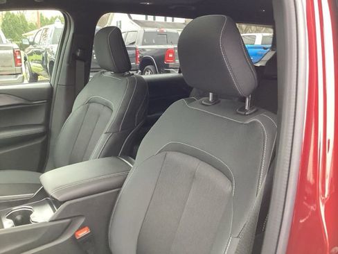 New 2025 Jeep Grand Cherokee L Laredo w/ Luxury Tech Group I image 28