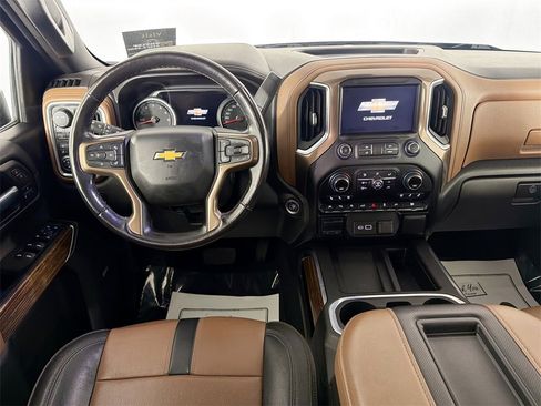 Used 2021 Chevrolet Silverado 1500 High Country w/ Technology Package image 21