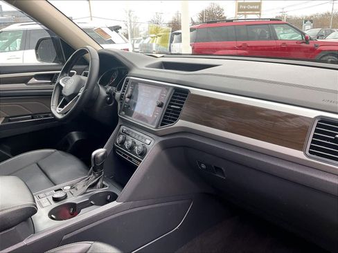 Used 2021 Volkswagen Atlas SE image 14