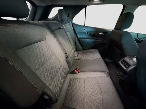 Used 2018 Chevrolet Equinox LT image 22