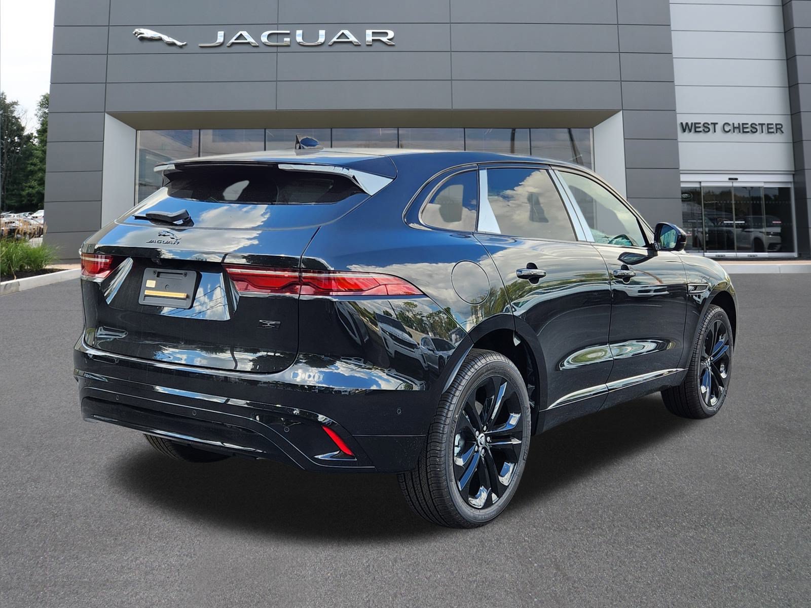 New 2026 Jaguar F-PACE R-Dynamic S AWD/4WD image 4