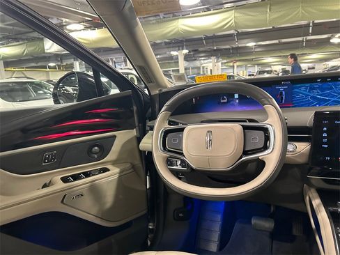 Used 2024 Lincoln Nautilus Premier w/ Equipment Group 102A image 26