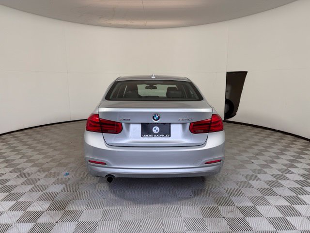 Used 2016 BMW 320i xDrive Sedan AWD/4WD image 6