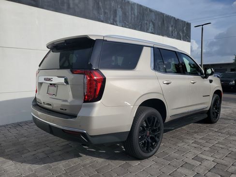 Used 2023 GMC Yukon SLT RWD image 5