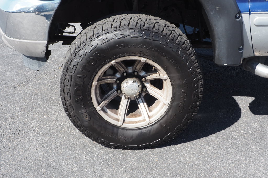 Used 2003 Ford F250 Lariat AWD/4WD image 8