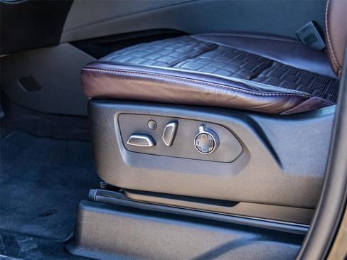 Used 2023 Cadillac Escalade Sport Platinum w/ LPO, ONYX Package image 33