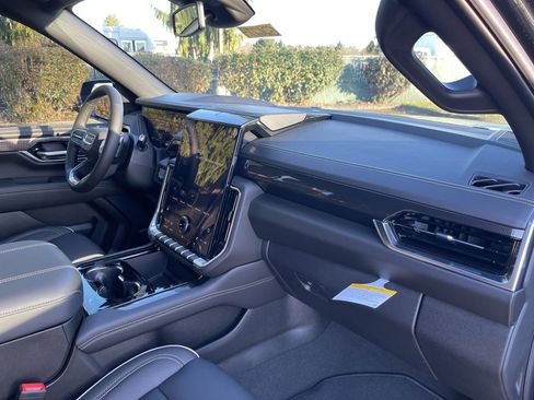 New 2026 GMC Yukon Elevation AWD/4WD image 63