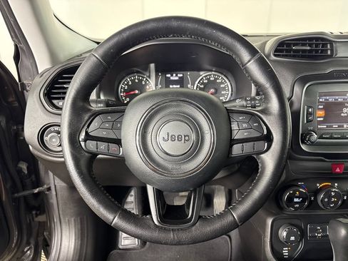 Used 2016 Jeep Renegade Latitude AWD/4WD image 17
