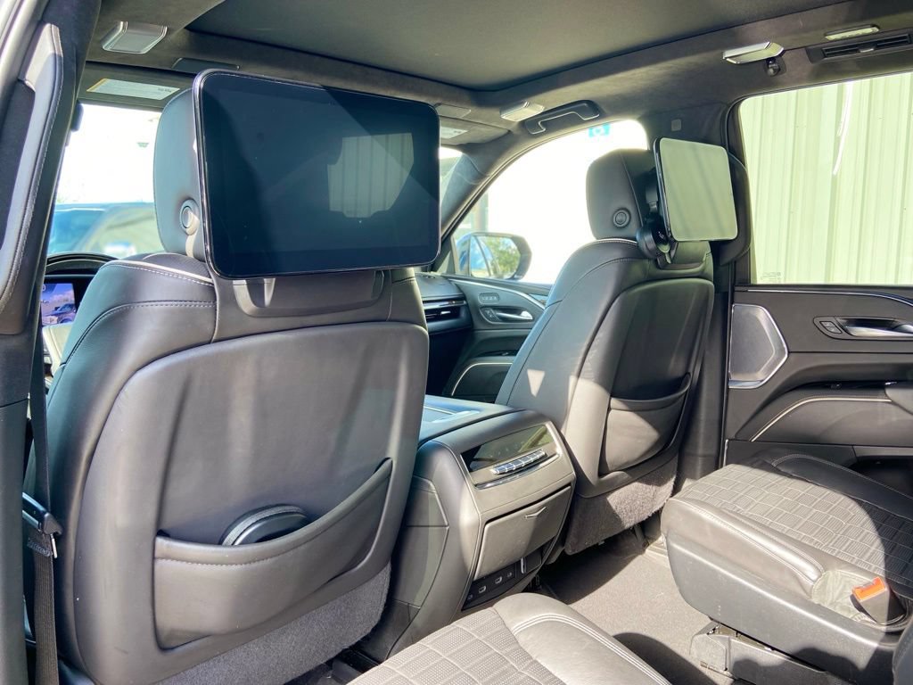 Used 2023 Cadillac Escalade Sport Platinum w/ LPO, ONYX Package AWD/4WD image 20