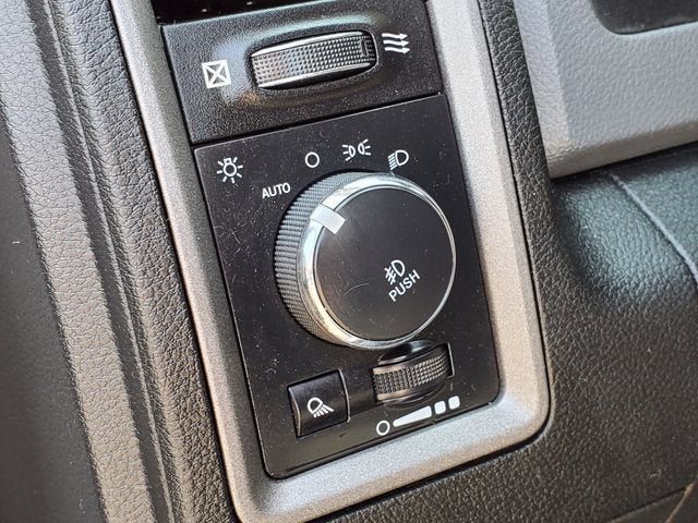 Used 2019 RAM 1500 Express w/ Wheel & Sound Group AWD/4WD image 7