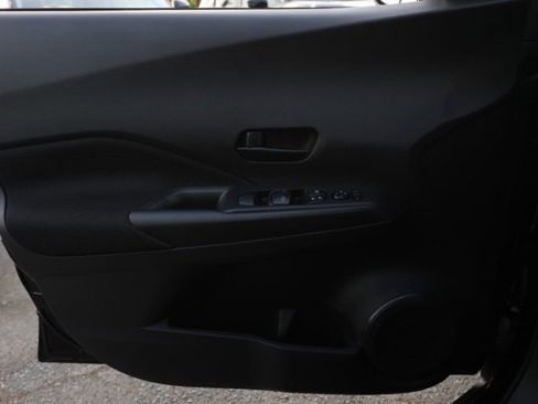 New 2025 Nissan Kicks Play S image 23