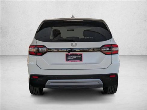 New 2025 Honda Pilot EX-L image 8