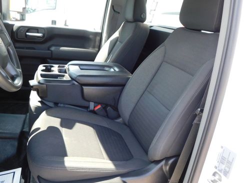 Used 2022 Chevrolet Silverado 2500 W/T w/ WT Fleet Convenience Package image 9