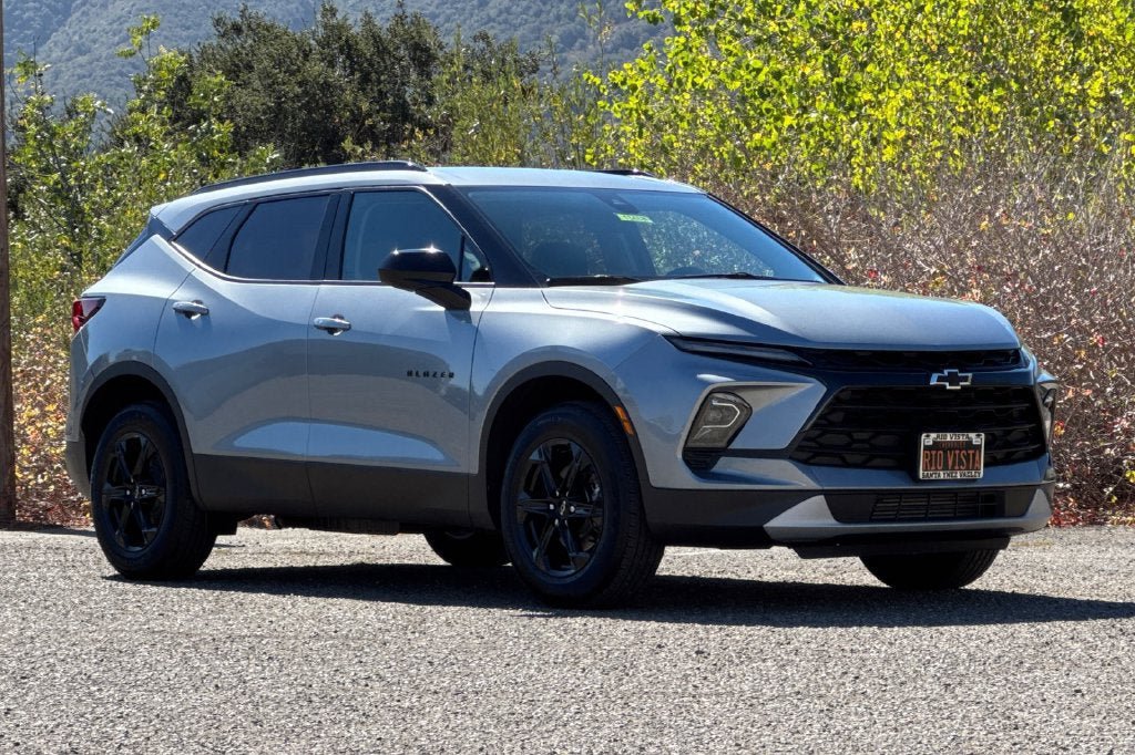 New 2026 Chevrolet Blazer LT w/ Midnight/Sport Edition FWD image 2