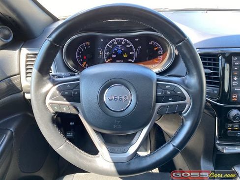 Certified 2022 Jeep Grand Cherokee Laredo X AWD/4WD image 17
