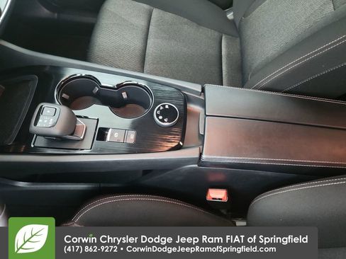 Used 2025 Nissan Rogue SV image 29