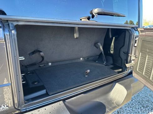 Used 2023 Jeep Wrangler Sport S image 13