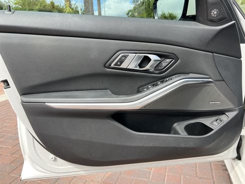 Used 2019 BMW 330i Sedan w/ M Sport Package RWD image 14